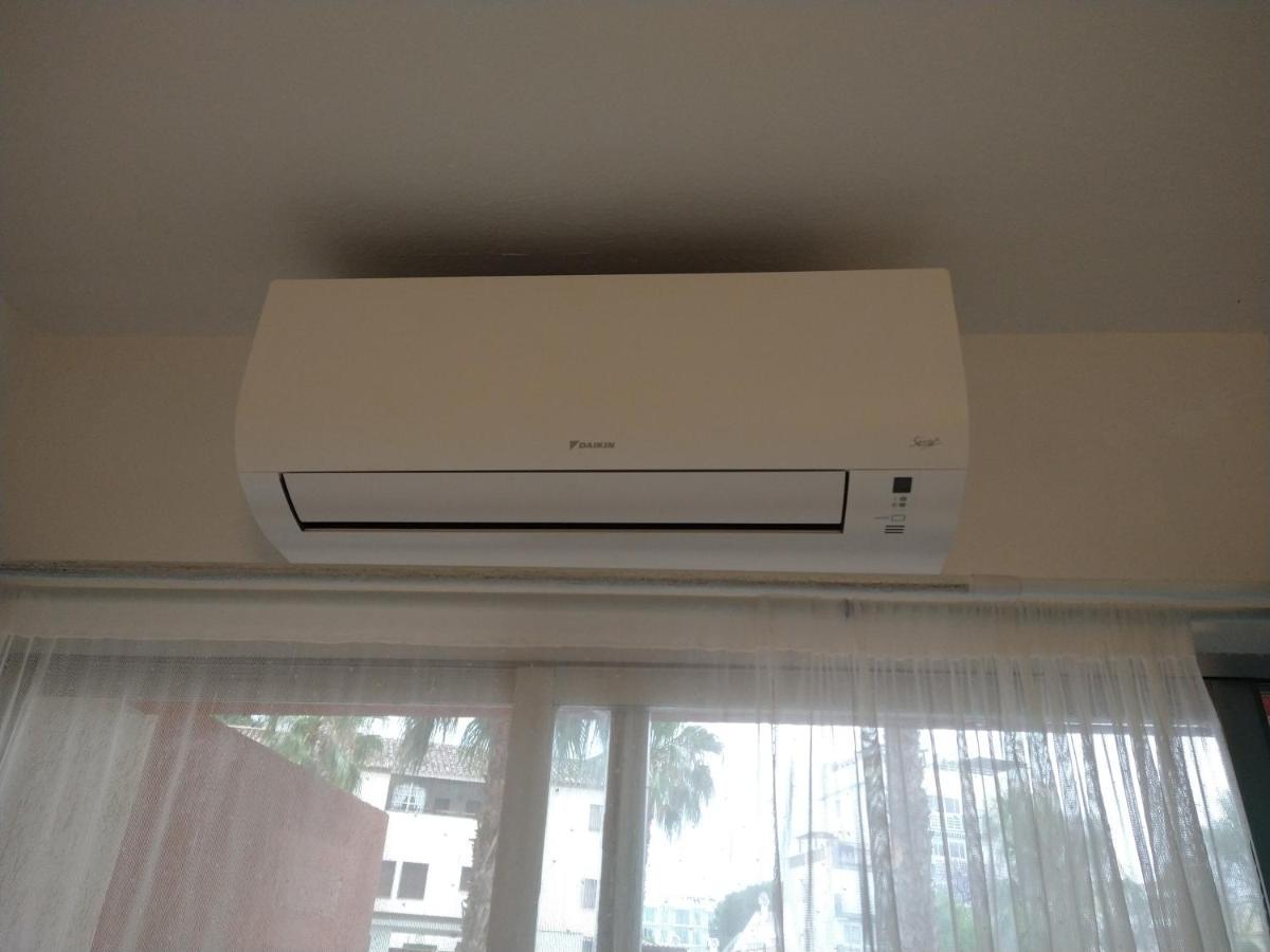 Apartamento Entero, Enormes Piscinas, Terraza Y Playa Benalmádena Extérieur photo