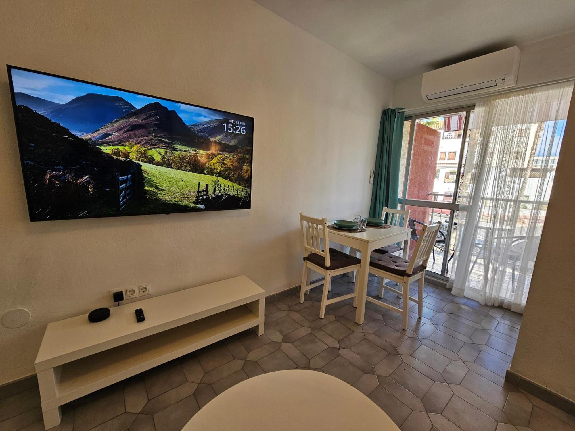 Apartamento Entero, Enormes Piscinas, Terraza Y Playa Benalmádena Extérieur photo